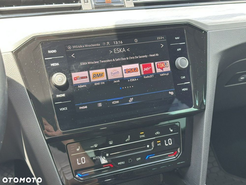 Volkswagen Passat - 24