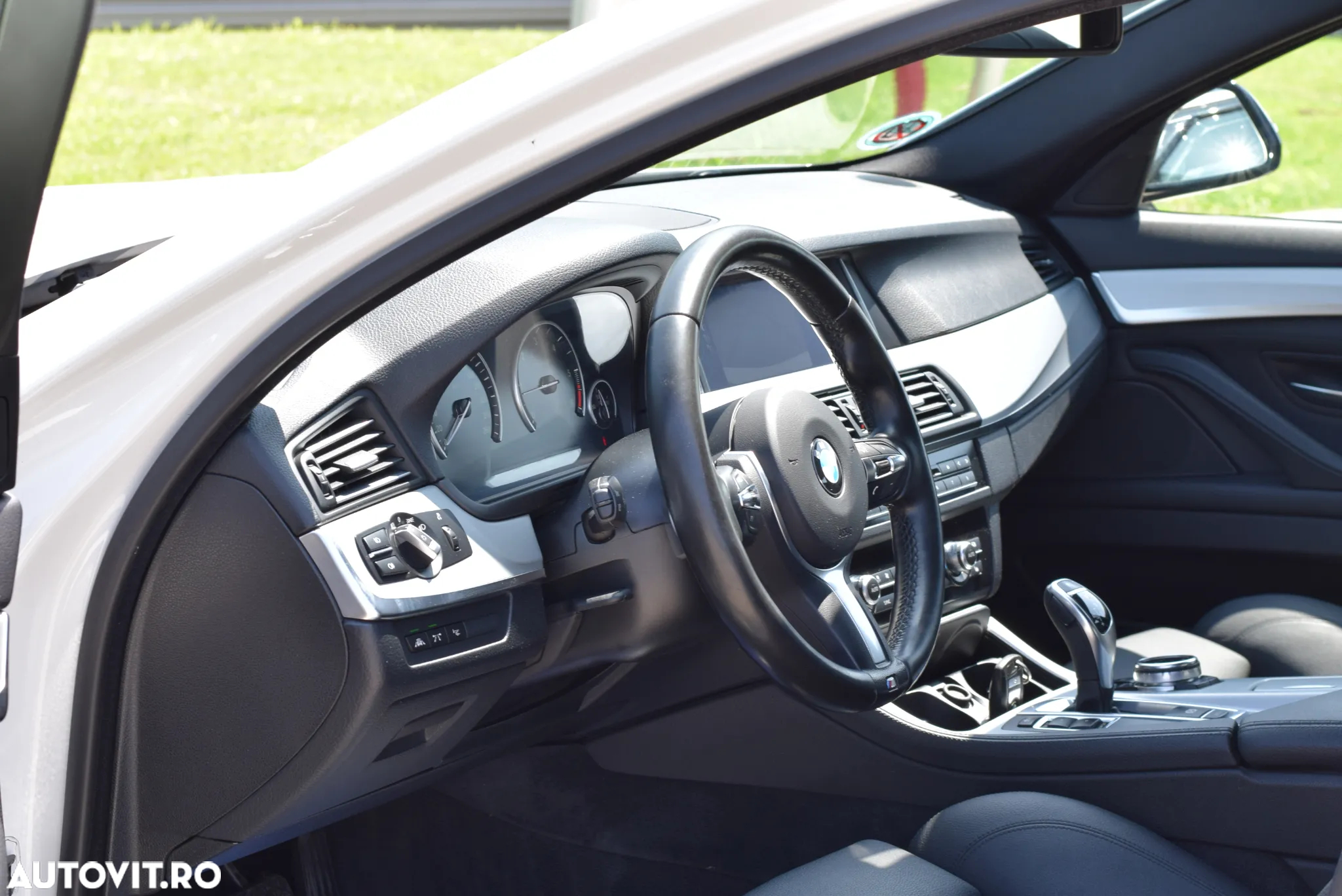BMW Seria 5 525d Sport-Aut. - 7