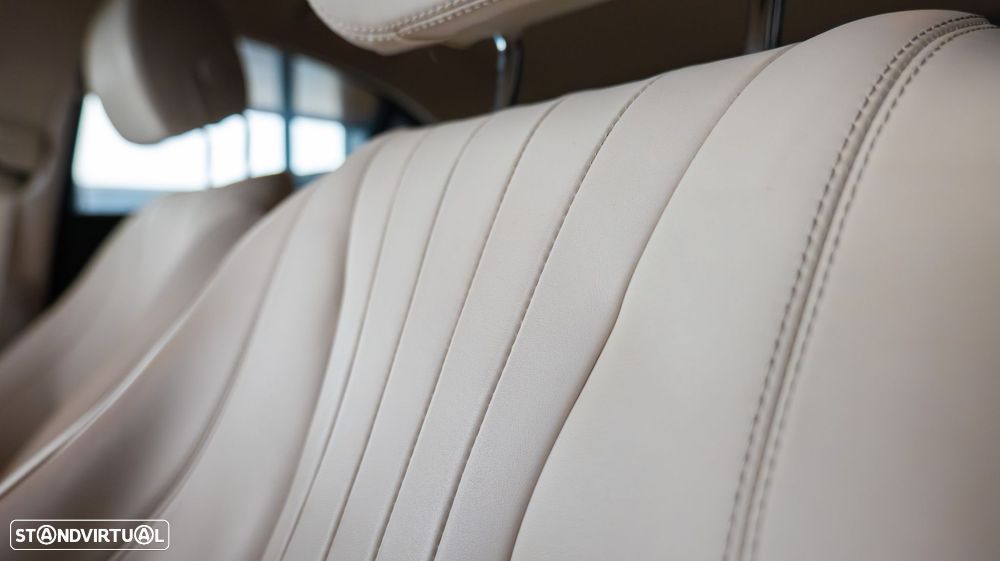 Mercedes-Benz E 300 e Exclusive Line - 25