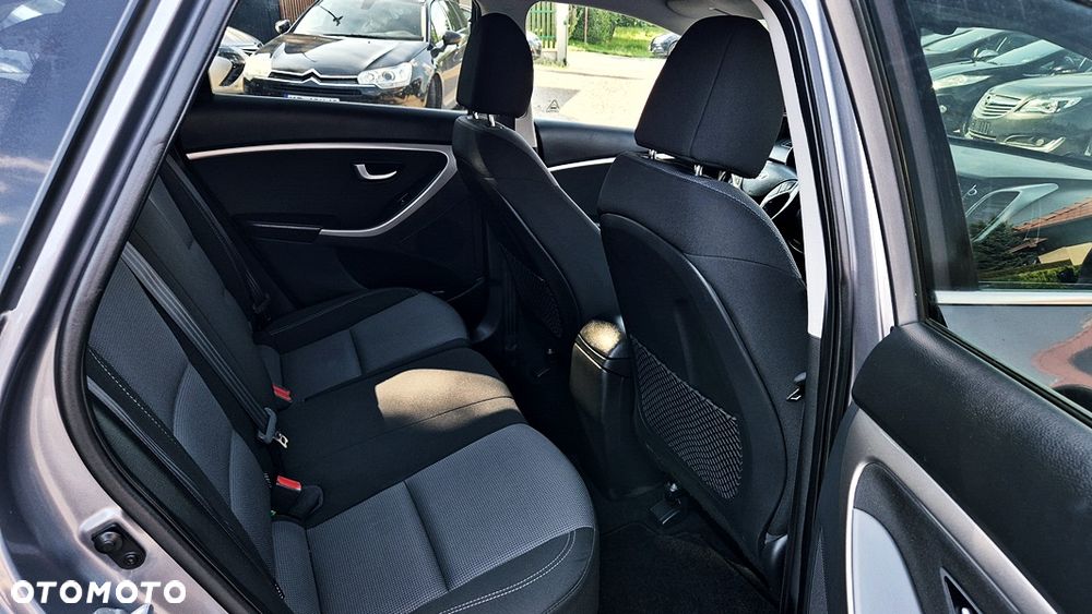 Hyundai i30 1.6 GDI Premium - 34