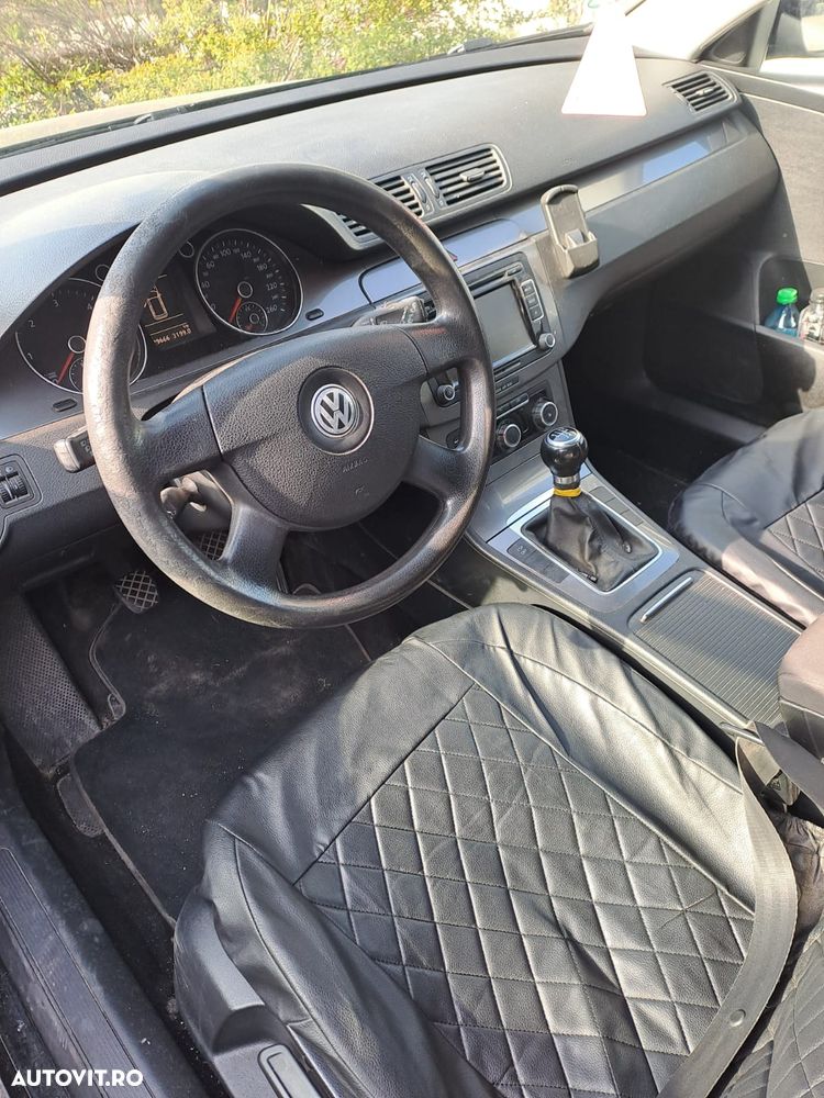 Volkswagen Passat 2.0 TDI Comfortline - 6