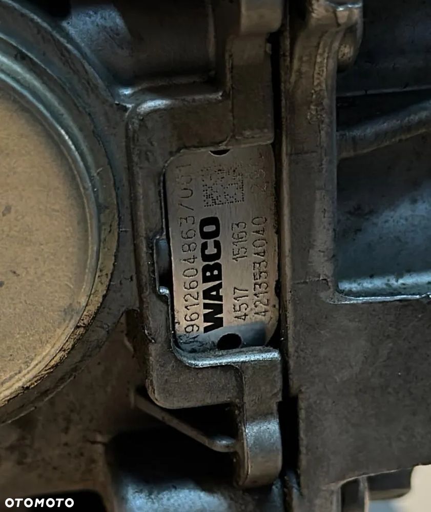 Wybierak skrzyni biegów Mercedes Actros MP4 A9612604863 / 4213534040 WABCO - 6