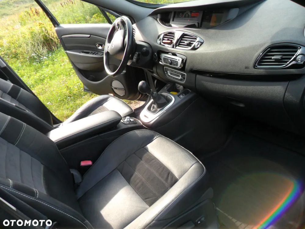 Renault Grand Scenic Gr 1.2 TCe Energy Bose - 25