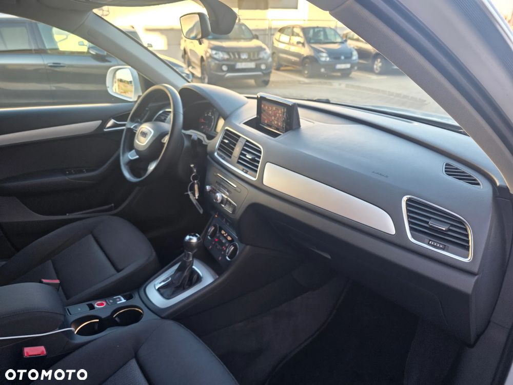 Audi Q3 2.0 TDI S tronic sport - 15