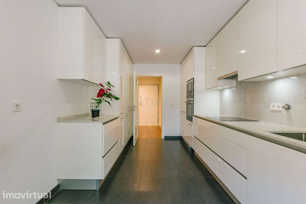Excelente apartamento T2 em Avenidas Novas, Lisboa - Grande imagem: 2/35