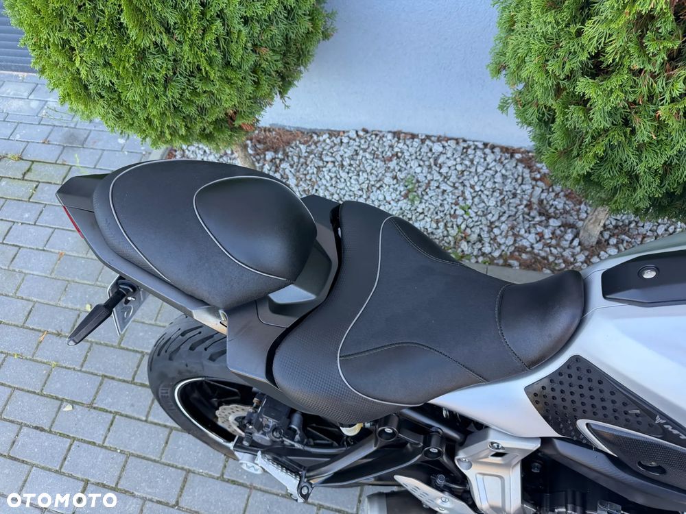 Yamaha MT - 25