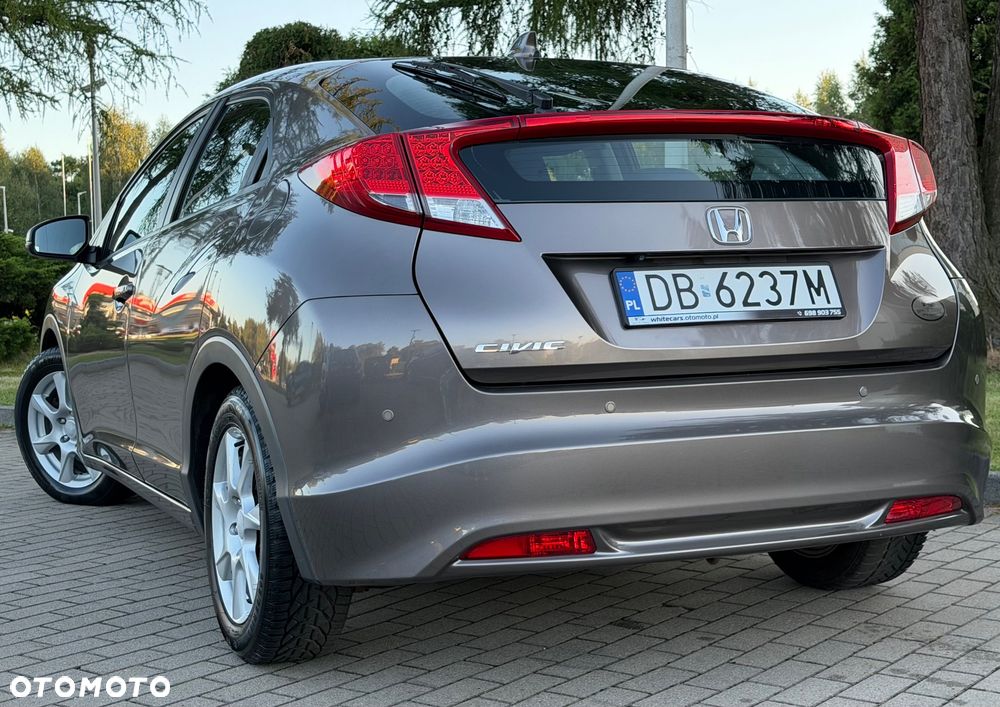 Honda Civic 1.8 Executive - 31