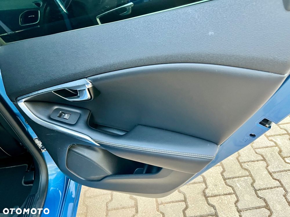 Volvo V40 T2 RDesign - 18