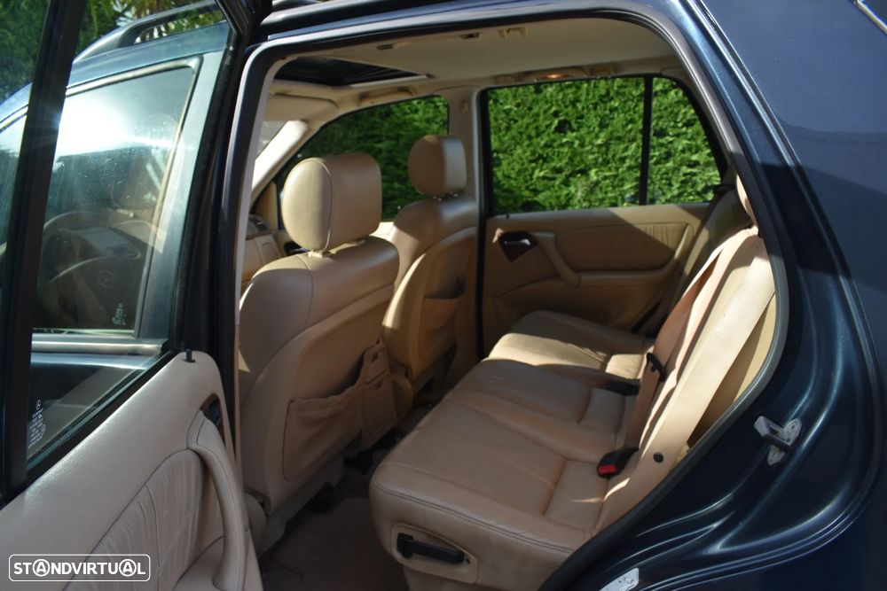 Mercedes-Benz ML 270 - 11