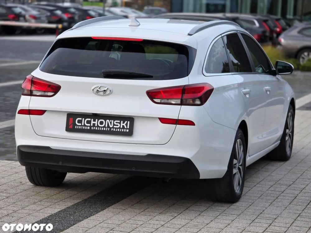 Hyundai i30 1.6 D Comfort - 8