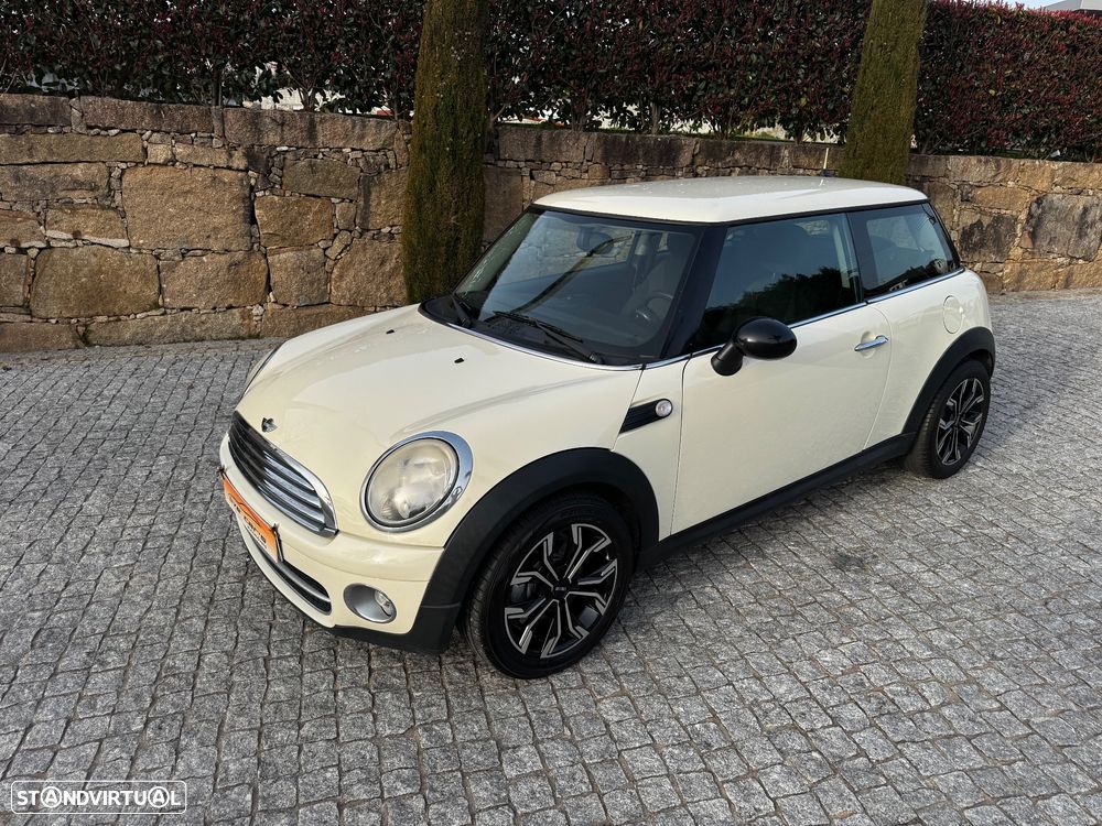 MINI 3 Portas Cooper D - 22
