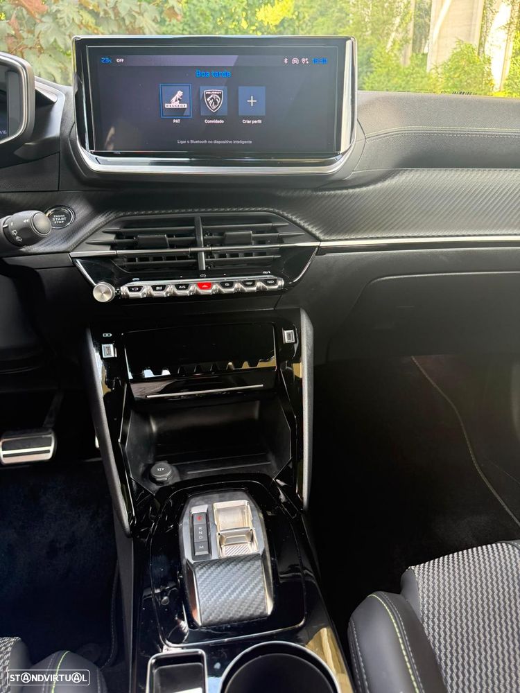 Peugeot 2008 1.2 Hybrid Style e-DCS6 - 6