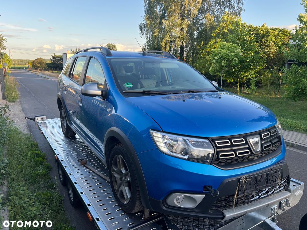 Dacia Logan TCe 90 S&S Stepway Celebration - 1