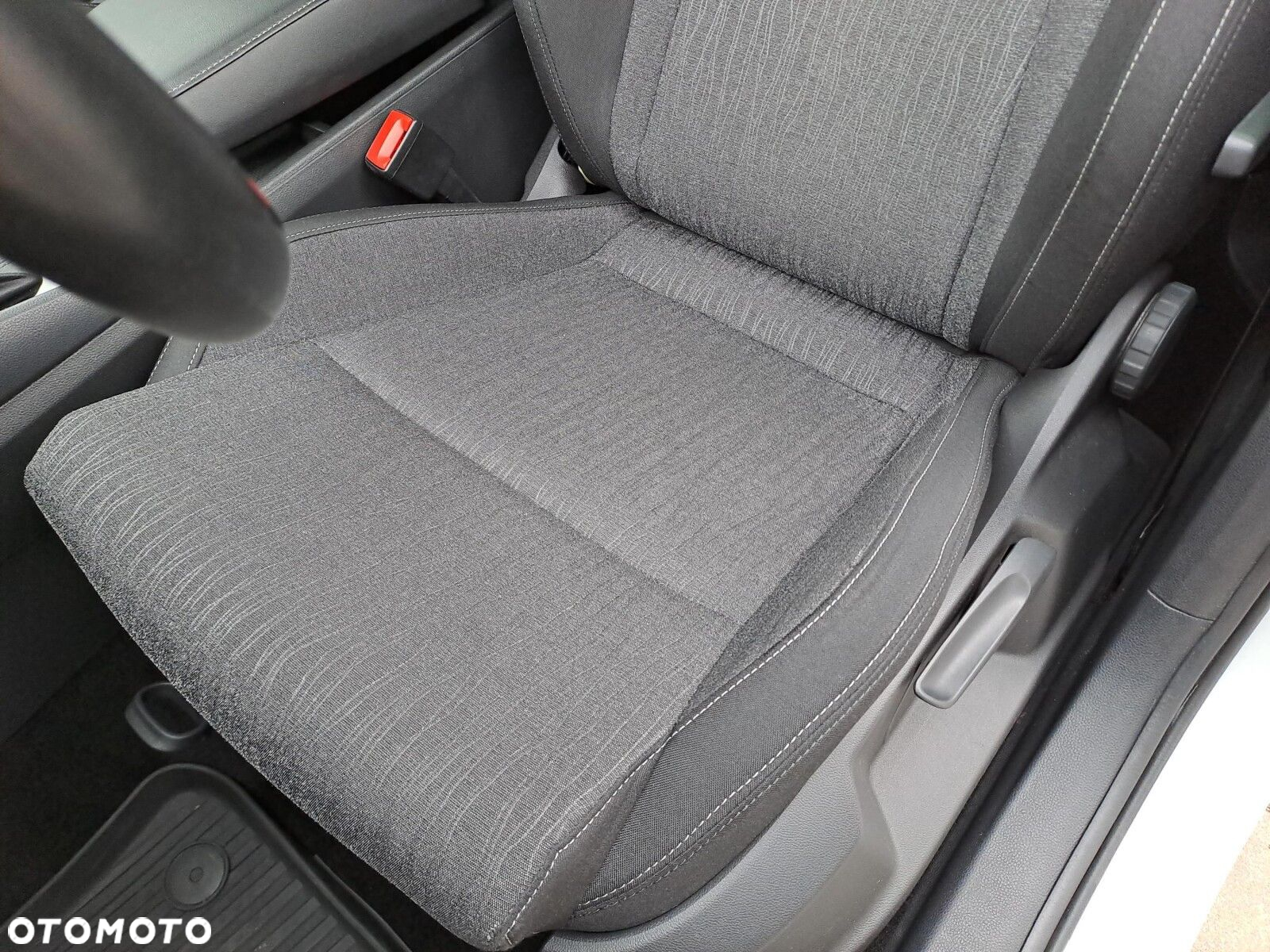 Skoda Karoq 1.5 TSI ACT 4x2 Style DSG - 28