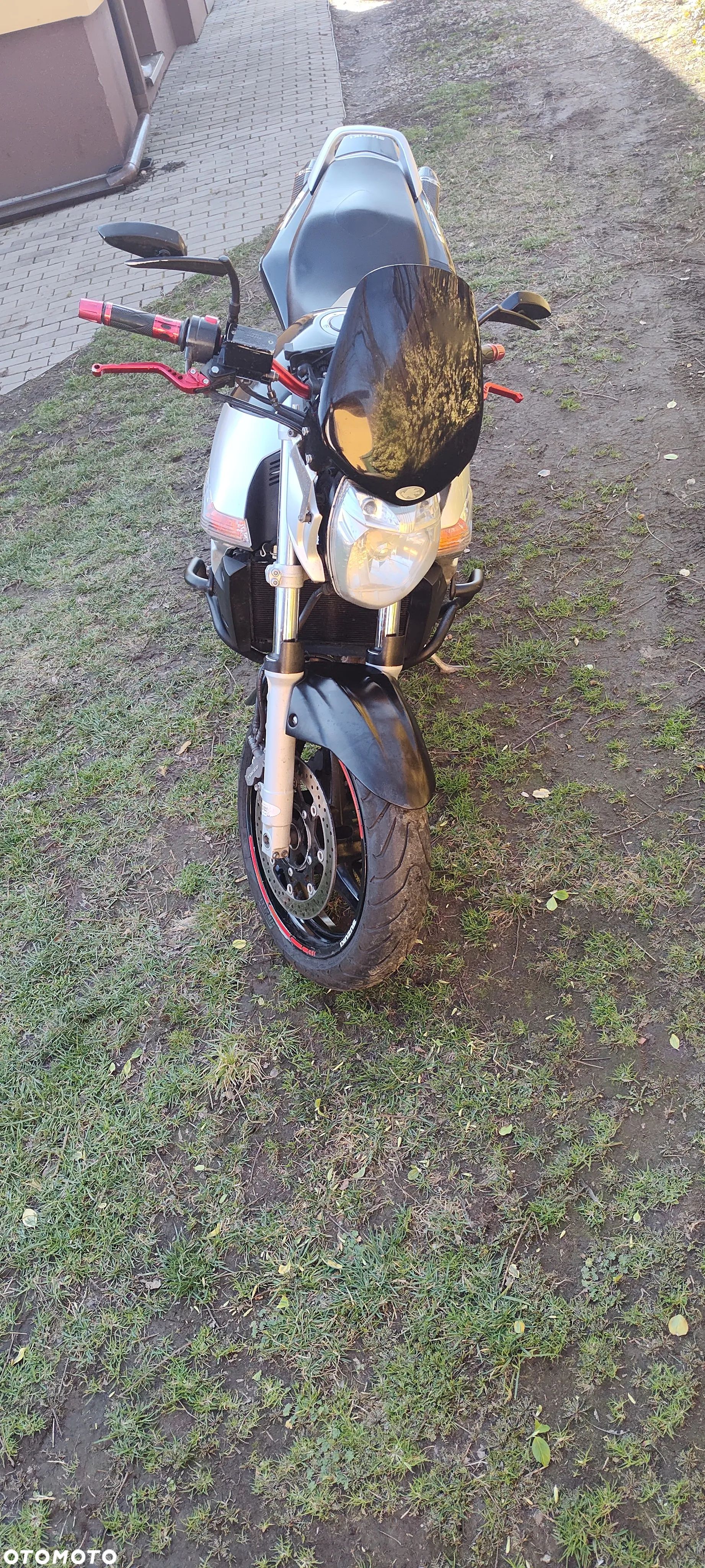 Suzuki GSR - 1