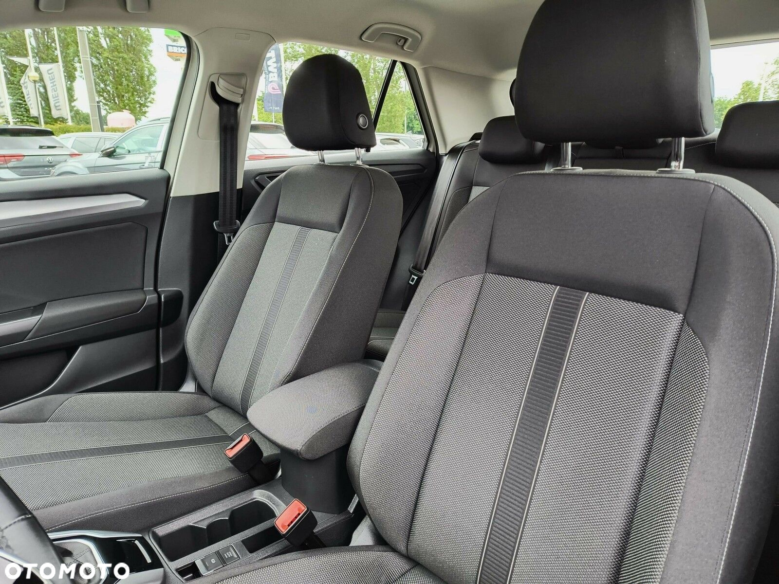 Volkswagen T-Roc 1.5 TSI Life DSG - 10
