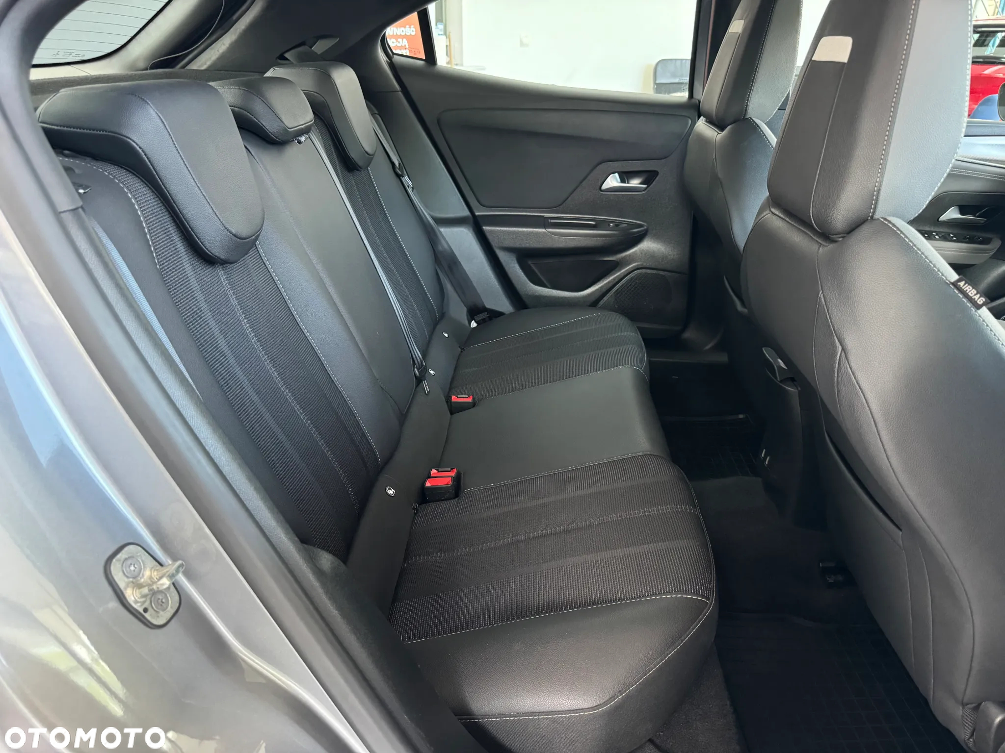 Opel Mokka 1.2 T Elegance S&S - 18