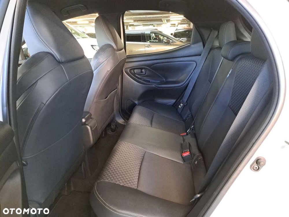 Toyota Yaris Hybrid 1.5 Executive - 13