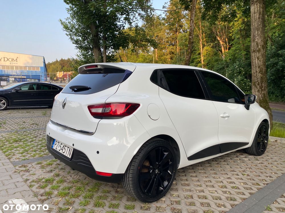 Renault Clio - 9