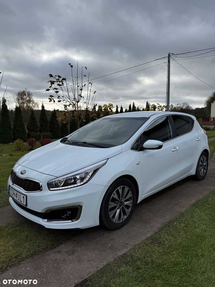 Kia Ceed 1.4 CVVT Dream Team Edition - 2