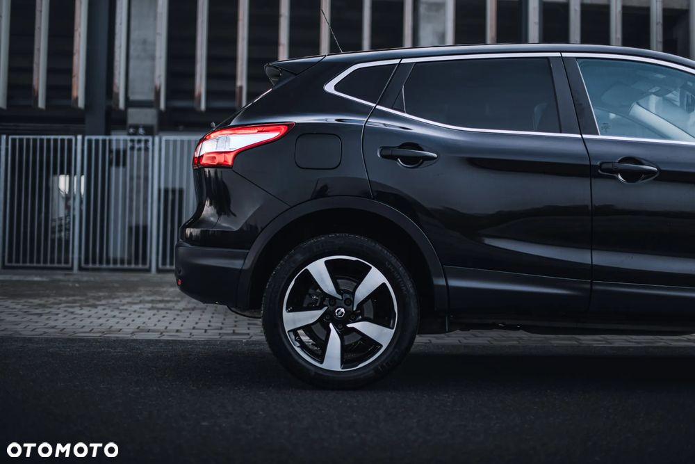 Nissan Qashqai 1.6 DIG-T 360 - 3