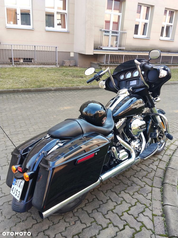 Harley-Davidson Touring Street Glide - 1
