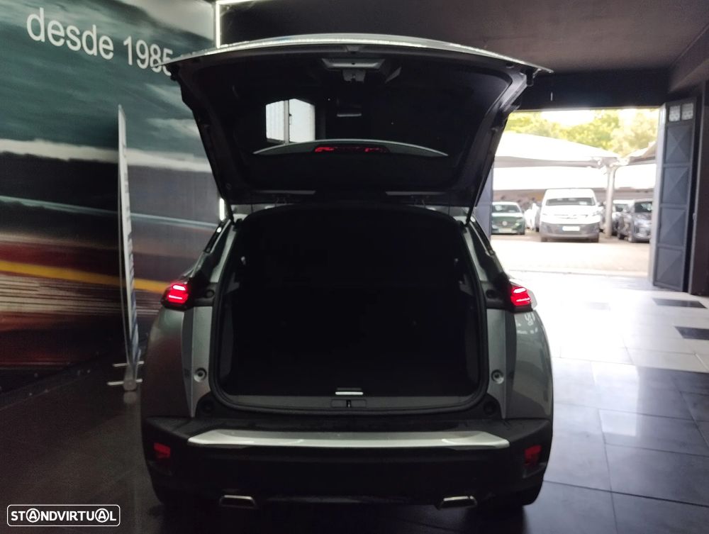 Peugeot 2008 1.2 PureTech Allure EAT8 - 11