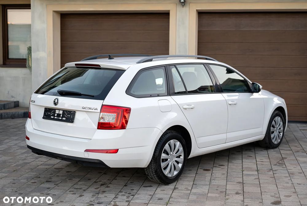 Skoda Octavia 1.6 TDI DPF Ambition - 3