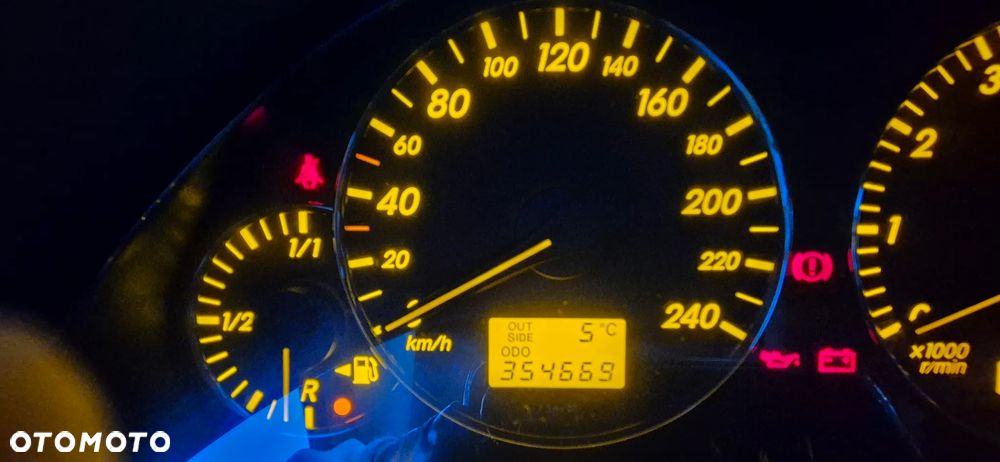 Toyota Avensis 2.0 VVT-i Sol - 4