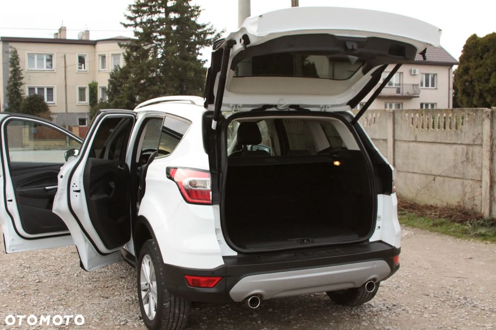 Ford Kuga 2.0 TDCi 2x4 Titanium - 20