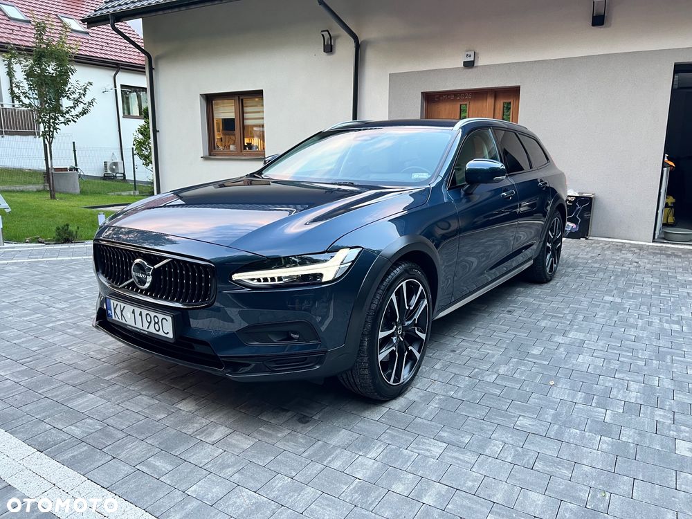 Volvo V90 Cross Country B6 B AWD Ultimate - 4