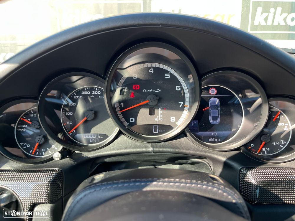 Porsche 911 (991) Turbo S PDK - 47