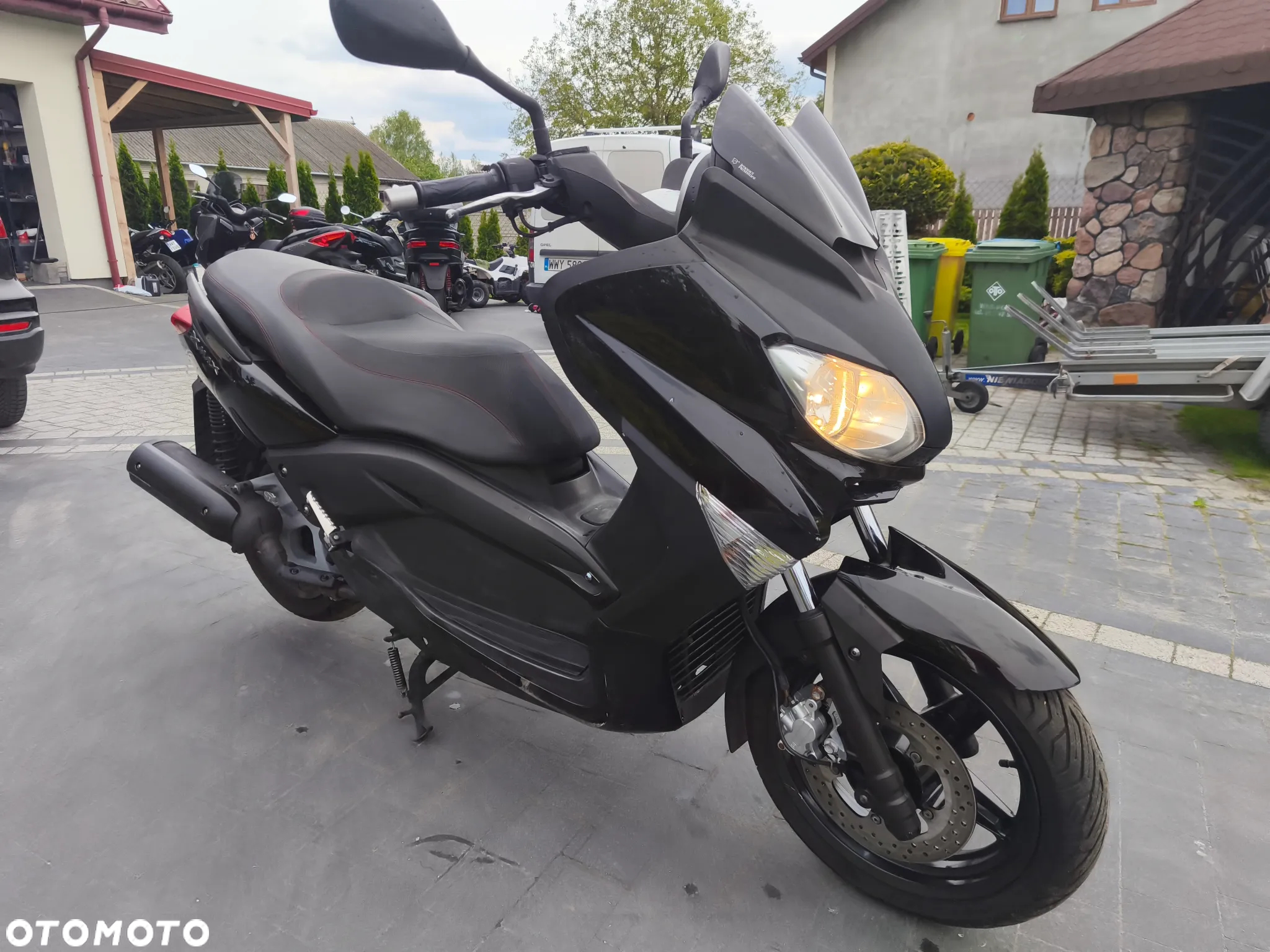 Yamaha X-max - 4