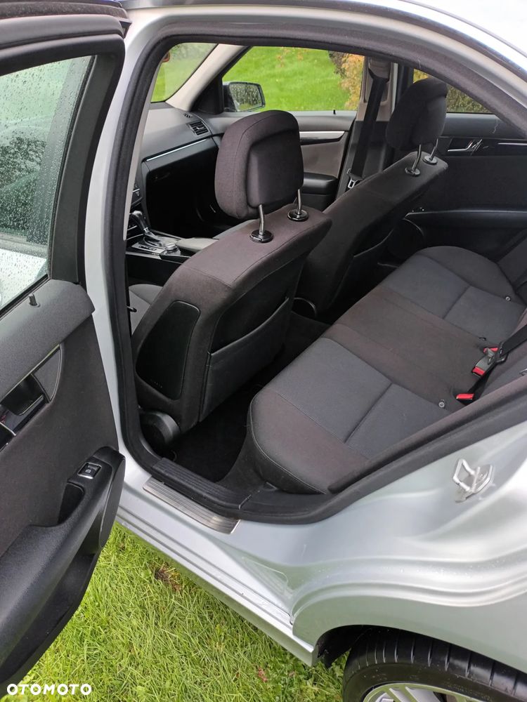 Mercedes-Benz Klasa C 200 7G-TRONIC Edition - 12