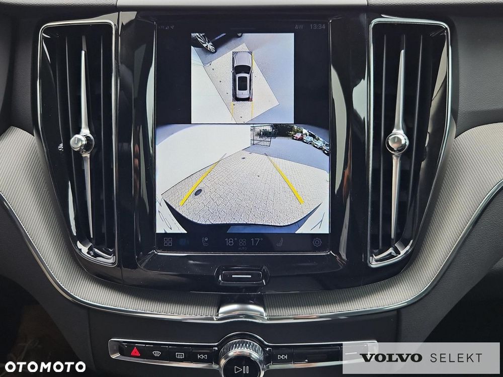 Volvo XC 60 T6 AWD Plug-in Hybrid Plus Dark - 18