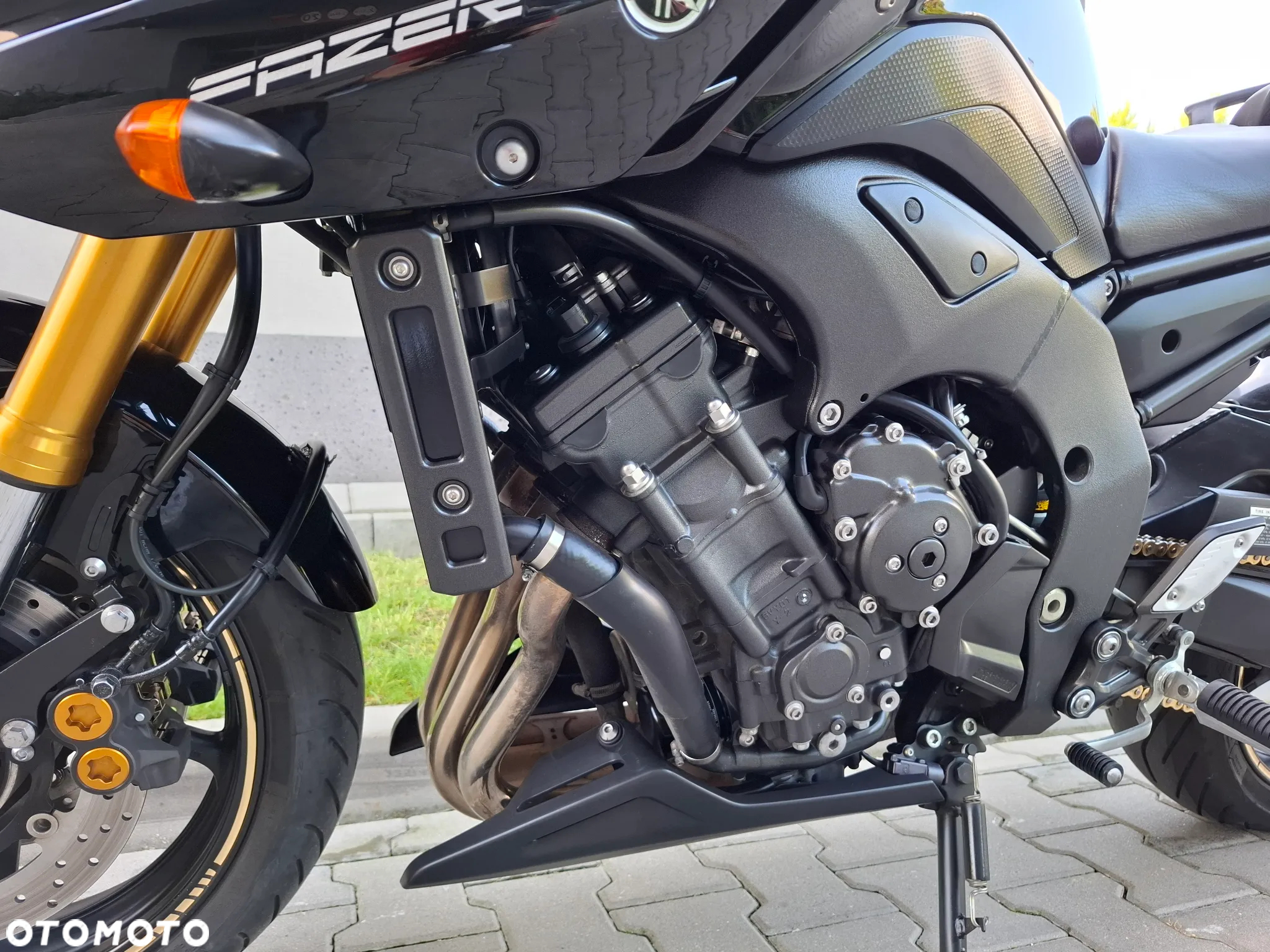 Yamaha FZ8 - 11