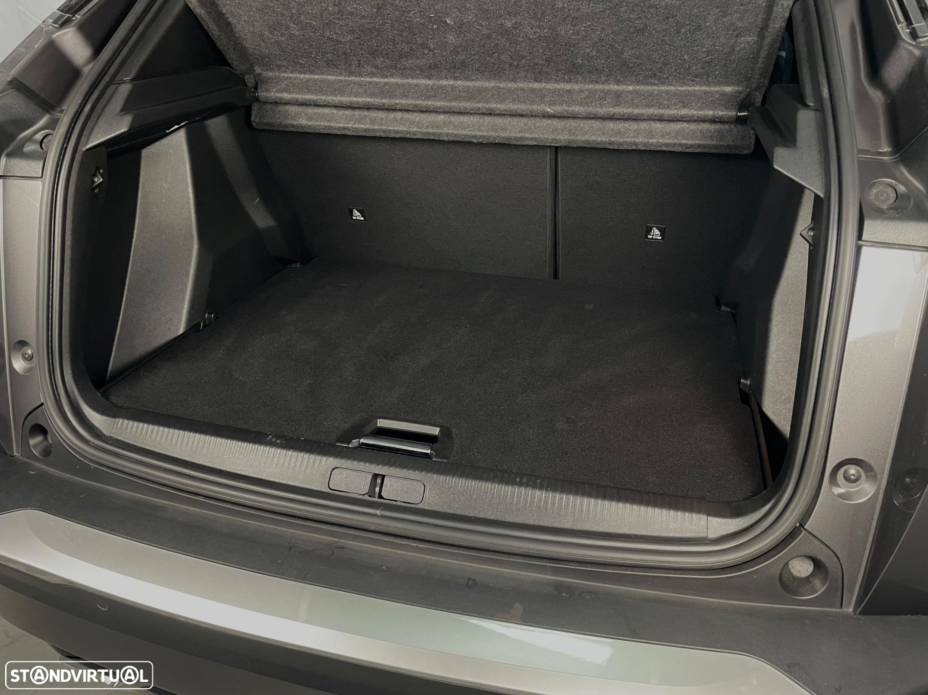 Peugeot 2008 1.2 PureTech Allure - 27