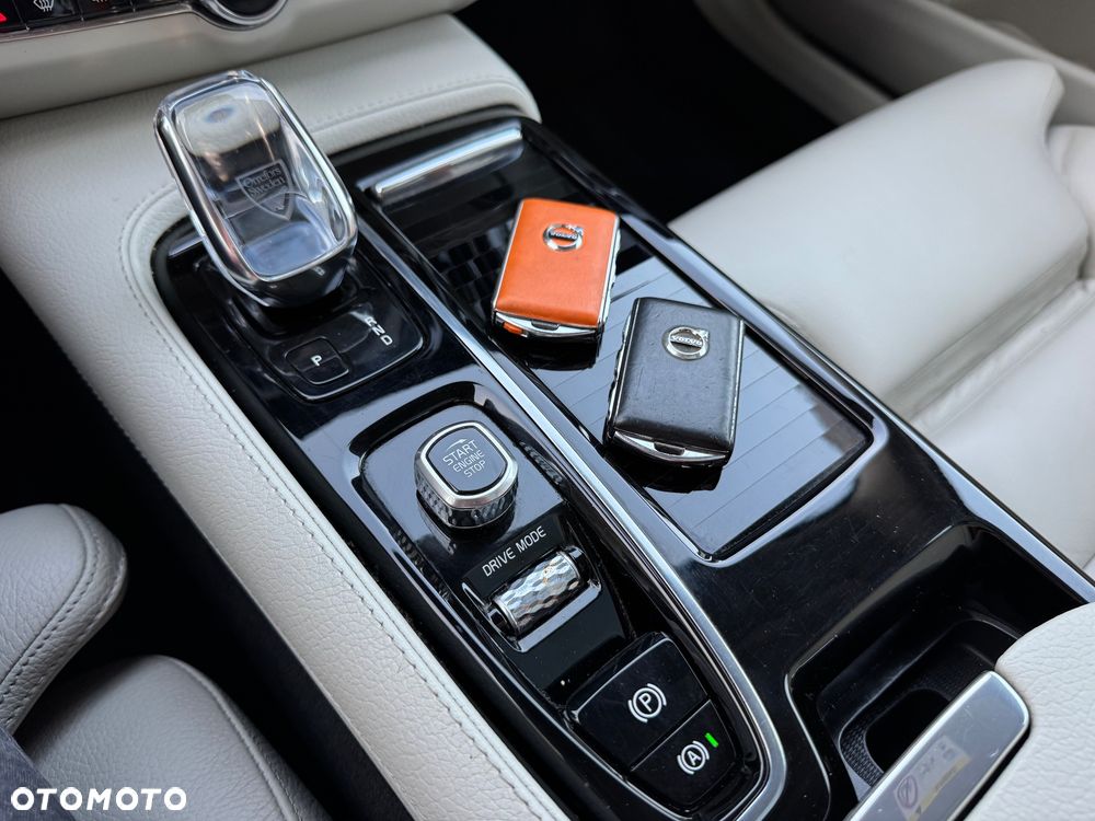 Volvo V90 T8 Twin Engine AWD Geartronic Inscription - 35