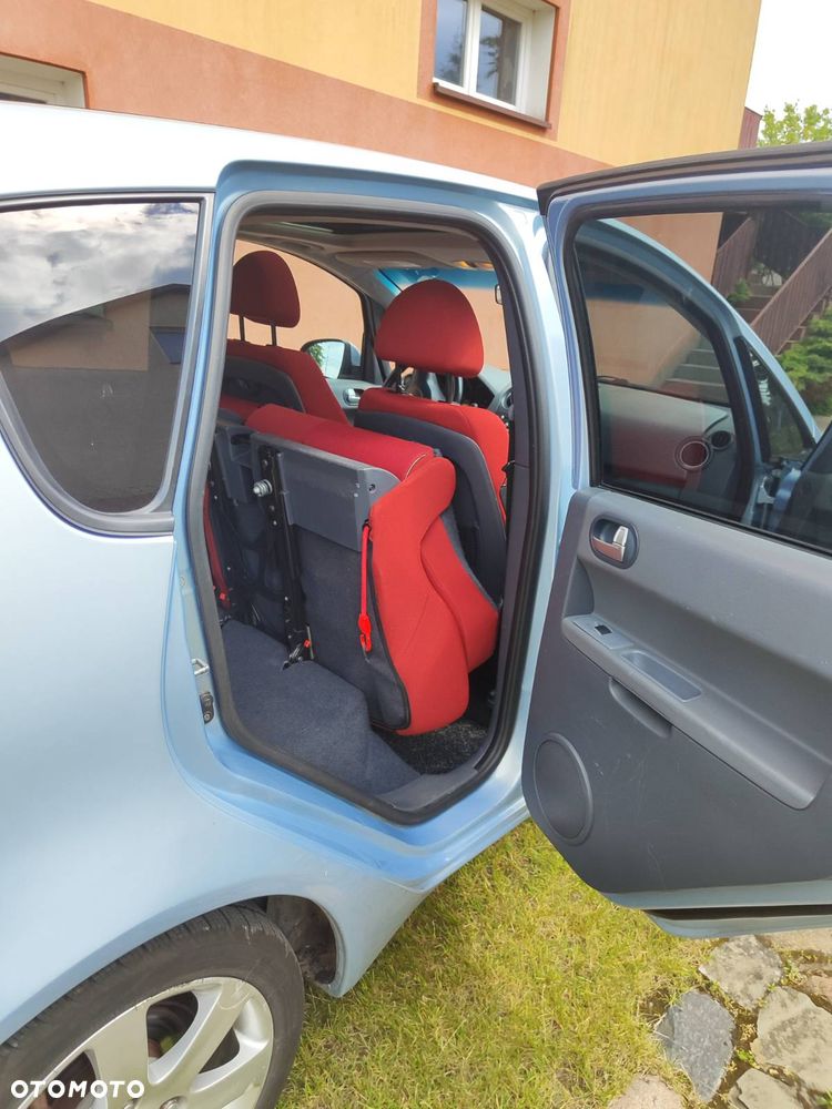Mitsubishi Colt 1.5 Invite - 16
