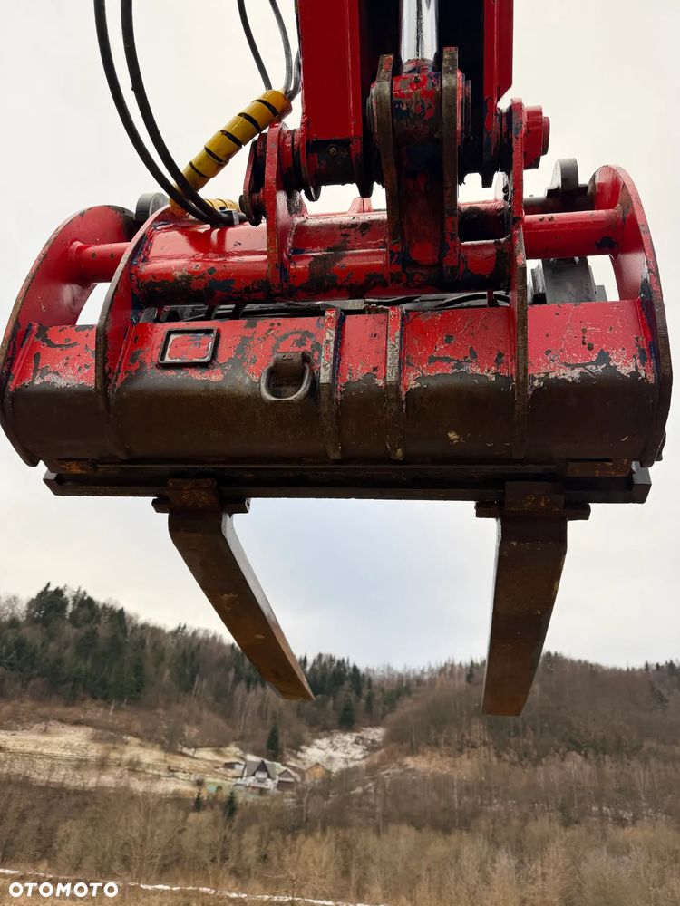 Manitou MLT523  Ładowarka teleskopowa 5m Wysięg 2,3 tony udzwig. Posuw wideł Hydrauliczny oraz rozsuwanie wideł hydr. Szybko-złącze hydrauliczne. 2x kamera PERKINS silnik TURBO  z Komuny Norweskiej! Jak Nowa 4287 mtg Zero luzów wycieków SERWISOWANA w  DEKRA.  Opony jak Nowe. Napęd 4x4 Hydrostatic REWERS - 27