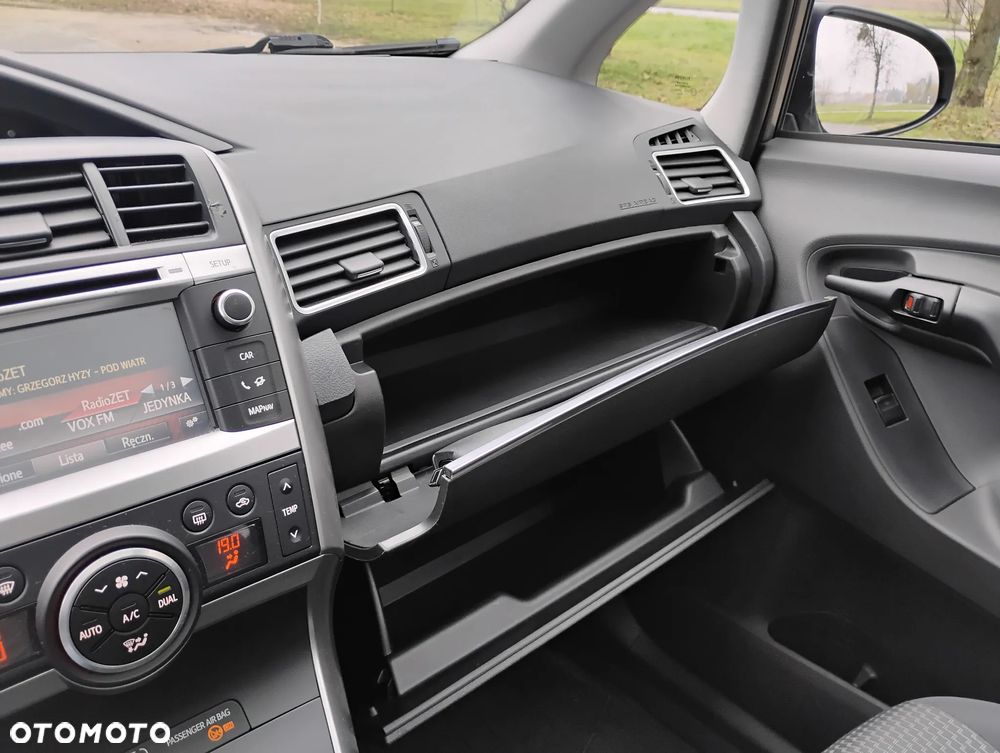 Toyota Verso 1.8 Sol plus NAVI - 28