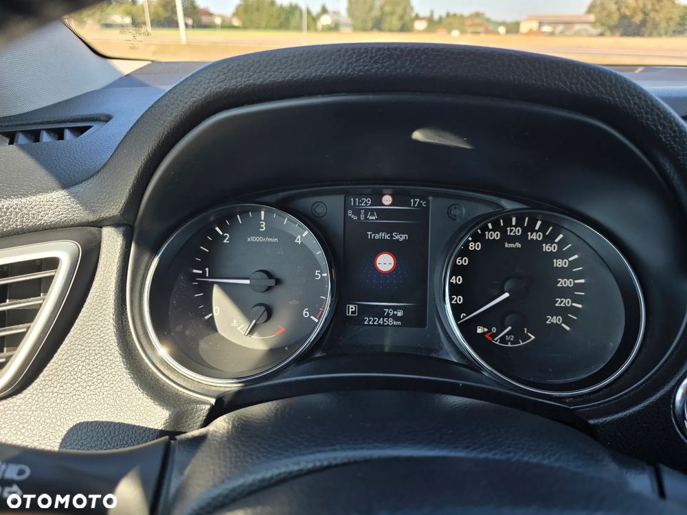 Nissan Qashqai 1.6 DCi N-Connecta Xtronic EU6 - 32