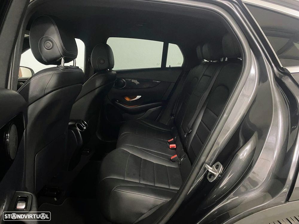 Mercedes-Benz GLC 300 de Coupé 4Matic - 11