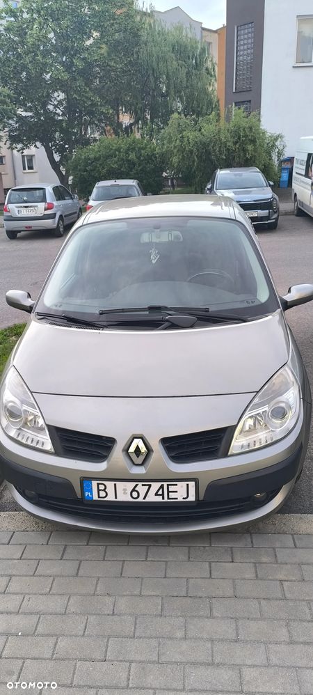 Renault Scenic 1.6 16V Infinity - 1