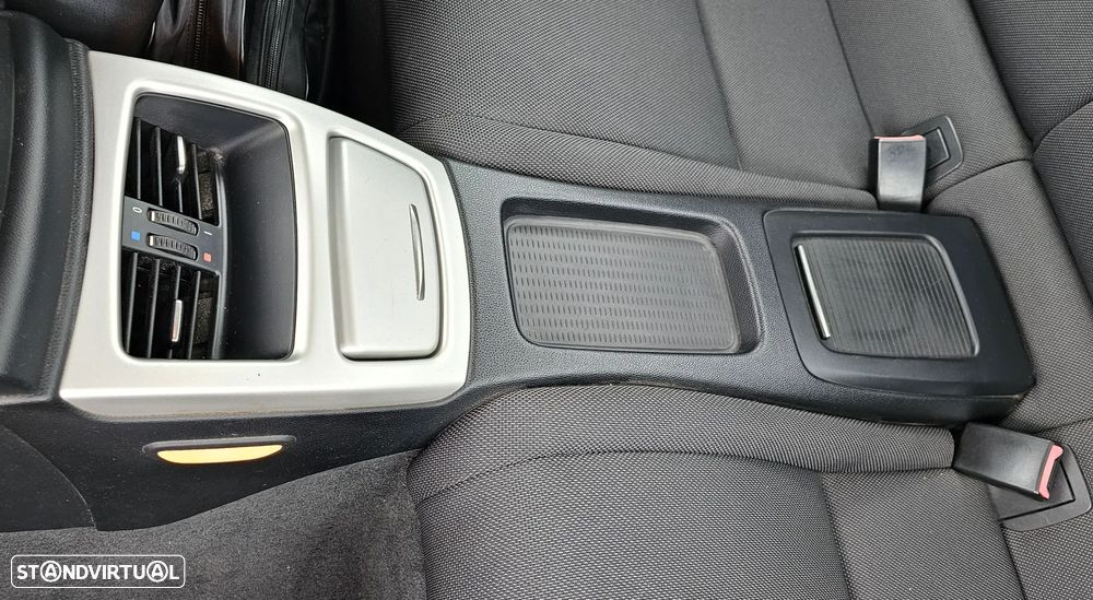 BMW 320 d Coupe - 12