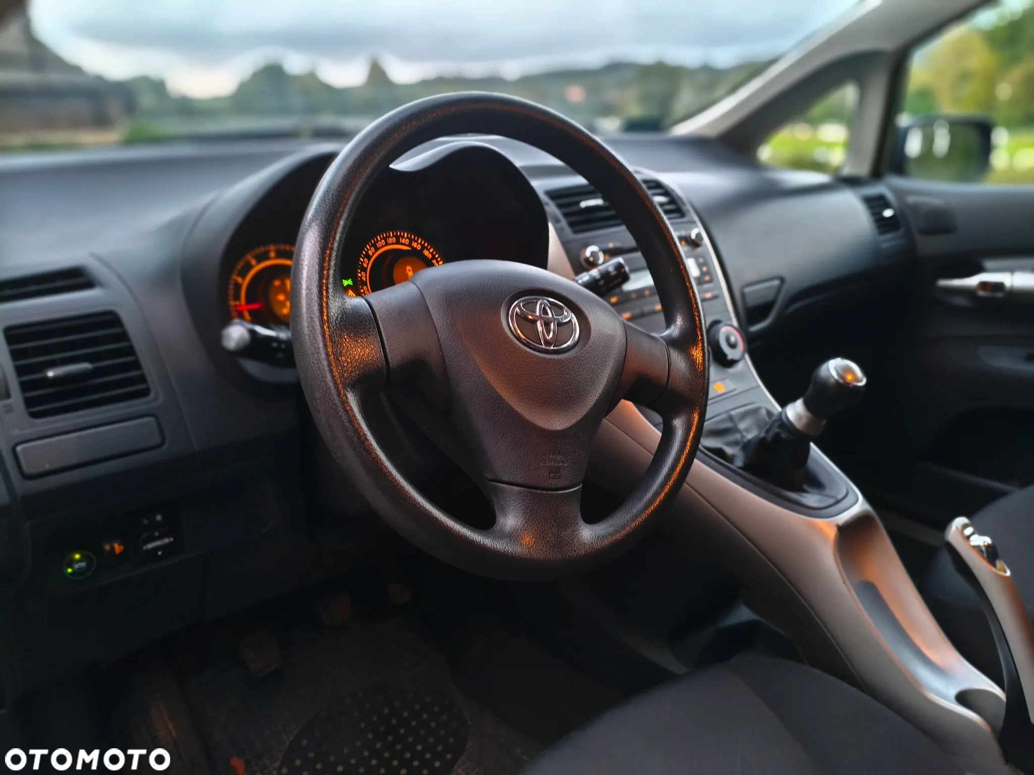 Toyota Auris 1.4 VVT-i Terra - 11