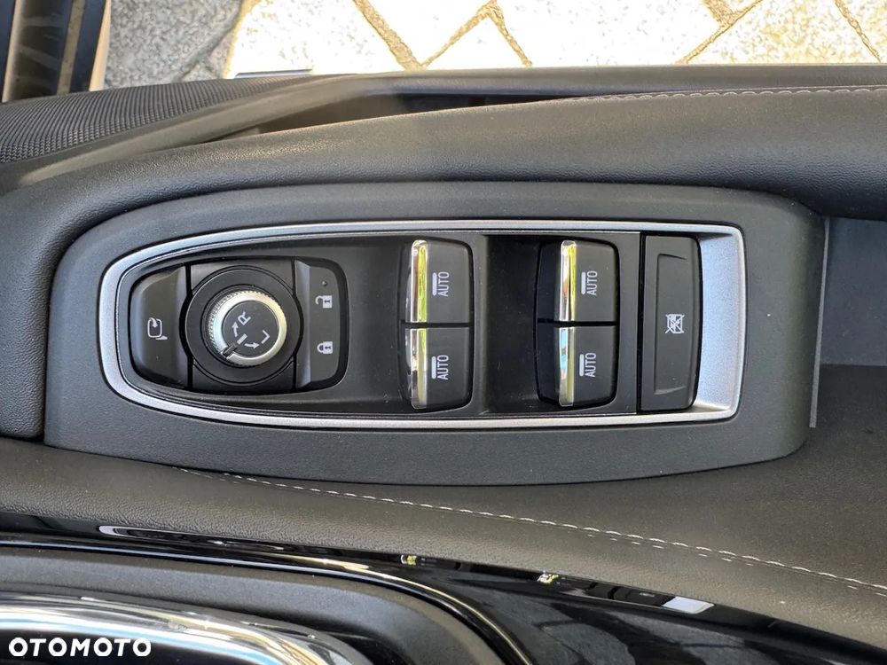 Subaru Outback 2.5i Platinum (EyeSight) Lineartronic - 12