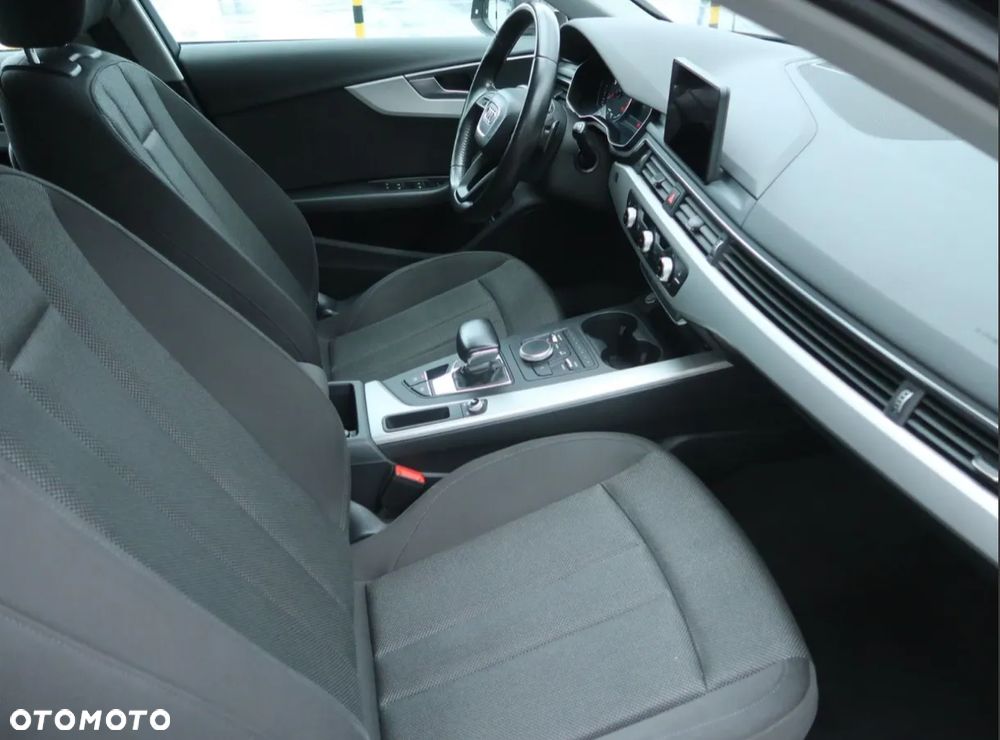 Audi A4 Avant 2.0 TDI S tronic - 13
