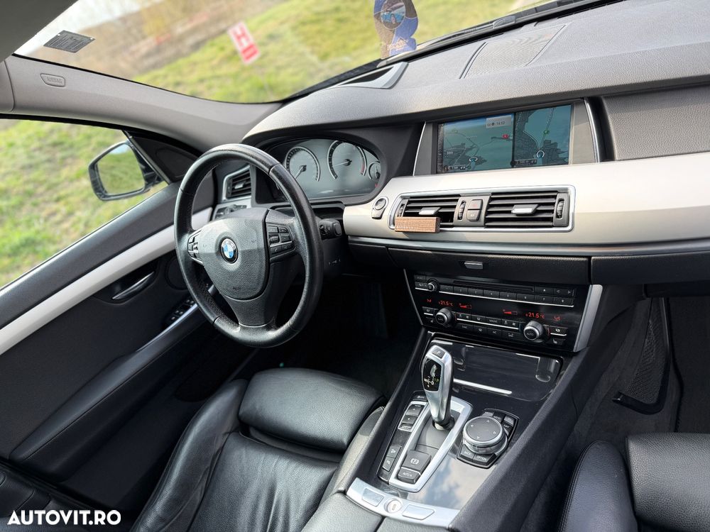 BMW Seria 5 530d xDrive Aut. - 9
