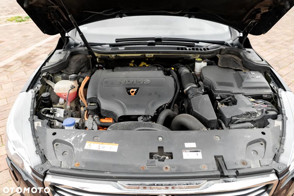 Peugeot 508 RXH Hybrid4 - 40